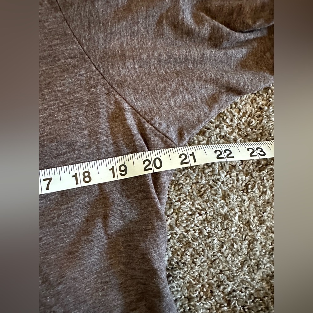 Yoga ‘unthink’ brown short sleeve T-shirt tee large - Picture 6 of 7
